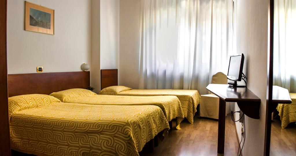 Domus Hotel Алесандрия Екстериор снимка