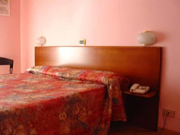 Domus Hotel Алесандрия Екстериор снимка